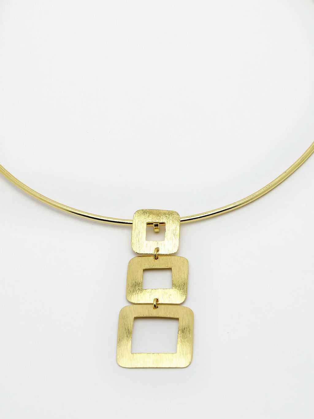 NVR Women Gold-Polished Circular Choker Necklace | Grocsy