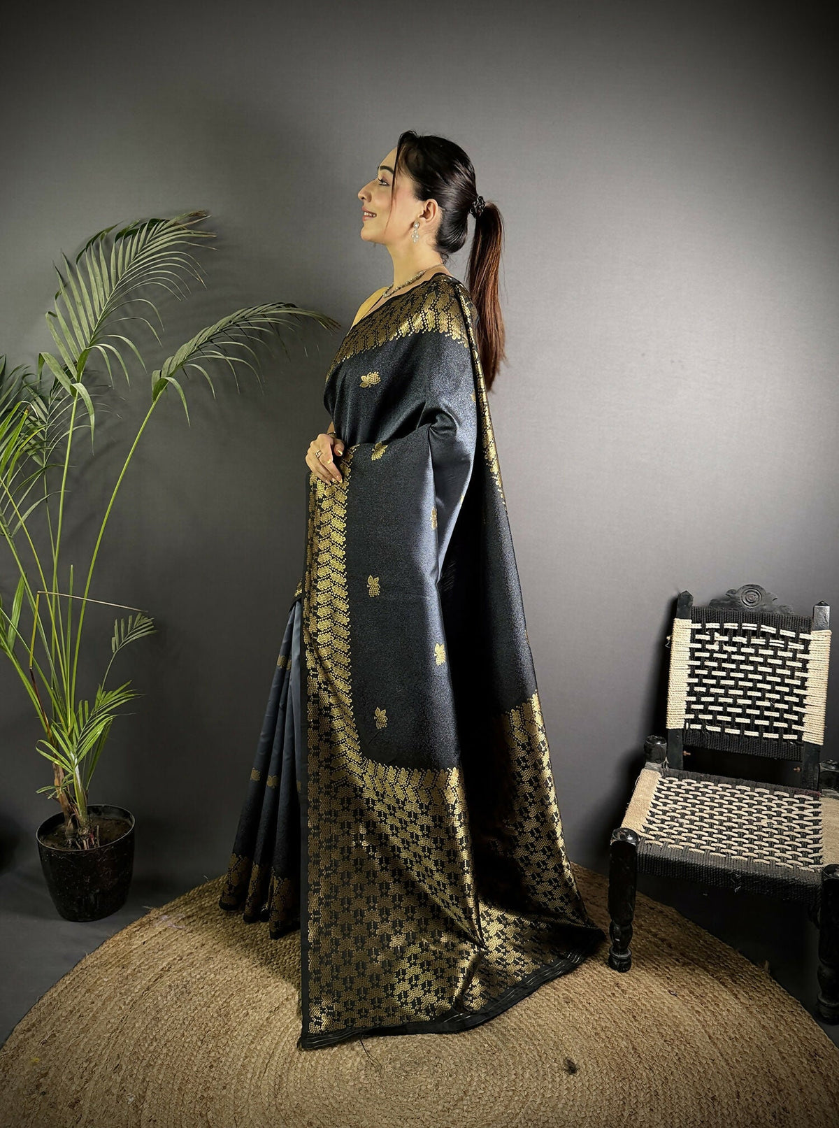 Joban Fashion Grey Handloom Silk Ikkat Saree | Grocsy