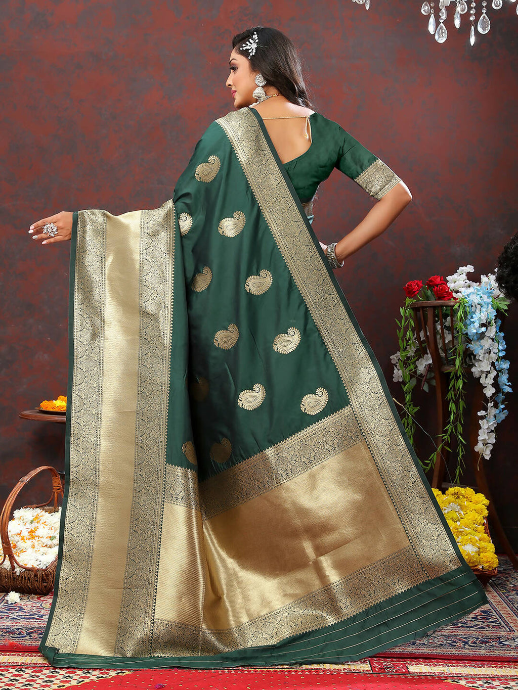 Lorenvalley Fashion Green Soft Silk Woven Design Gold Zari Weaving Saree | Grocsy