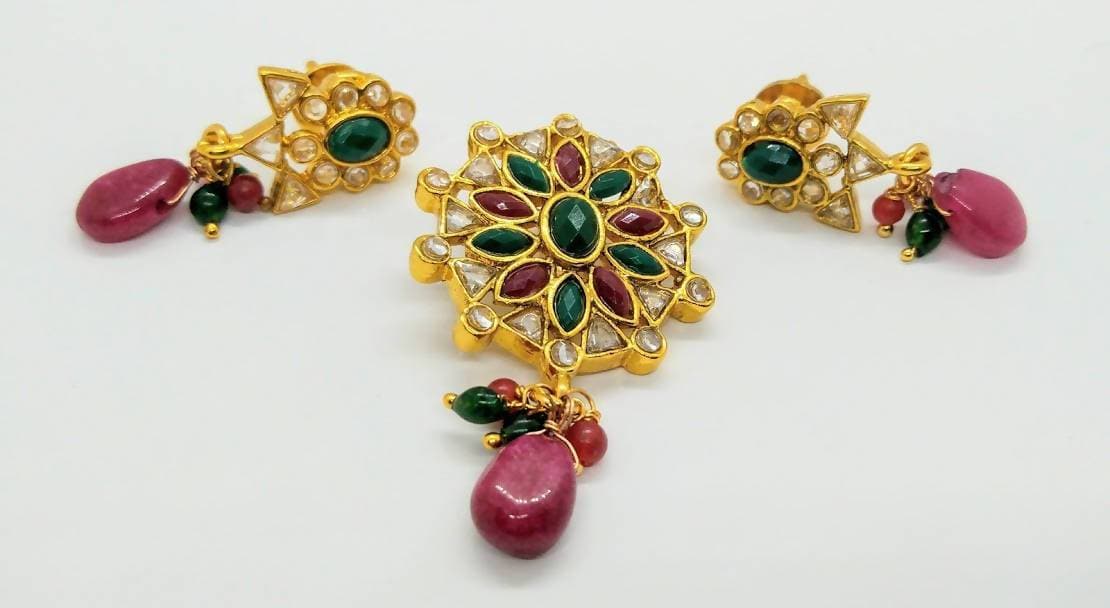 Multicolor Uncuts Pendant Set | Grocsy