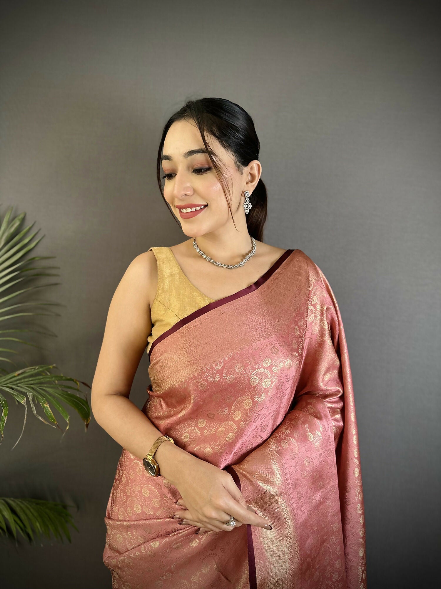 Joban Fashion Dusty Pink  Floral & Paisley Motifs Soft Satin Silk Banarasi Saree | Grocsy