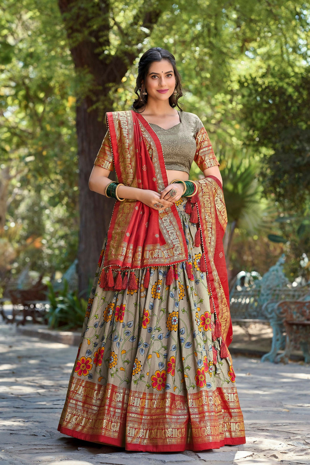 Vastranavya Kalamkari Print With Foil Print Lehenga with Unstitched Printed Blouse - Grey | Grocsy