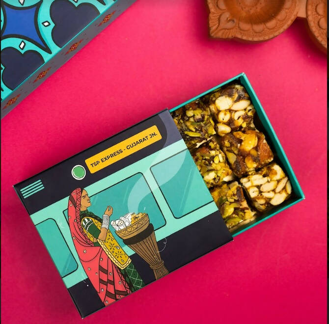 The State Plate Diwali Premium Gift Box - A Taste Trip Across India | Grocsy
