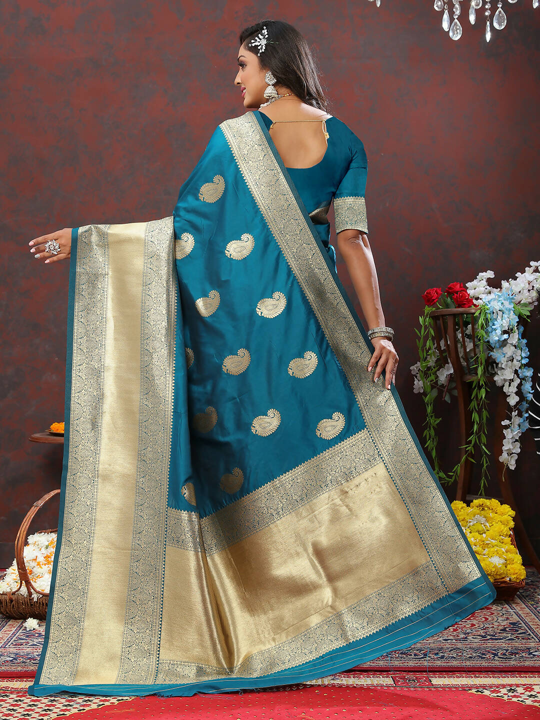 Lorenvalley Fashion Rama Soft Silk Woven Design Gold Zari Weaving Saree | Grocsy