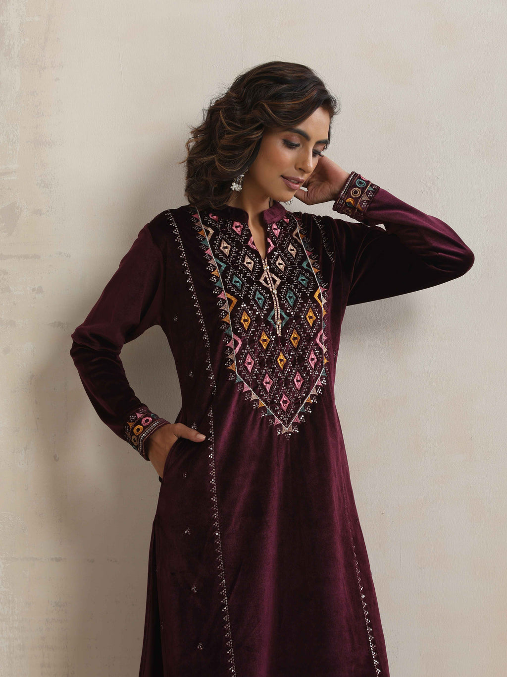 trueBrowns Purple Velvet Geometric Embroidered Kurta Pant Dupatta Set | Grocsy