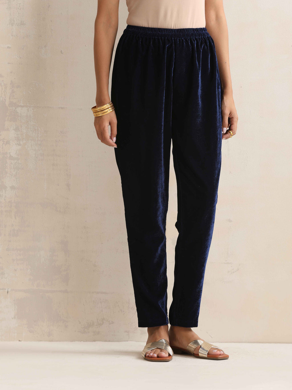 trueBrowns Blue Velvet Kurta Co-ord Set | Grocsy