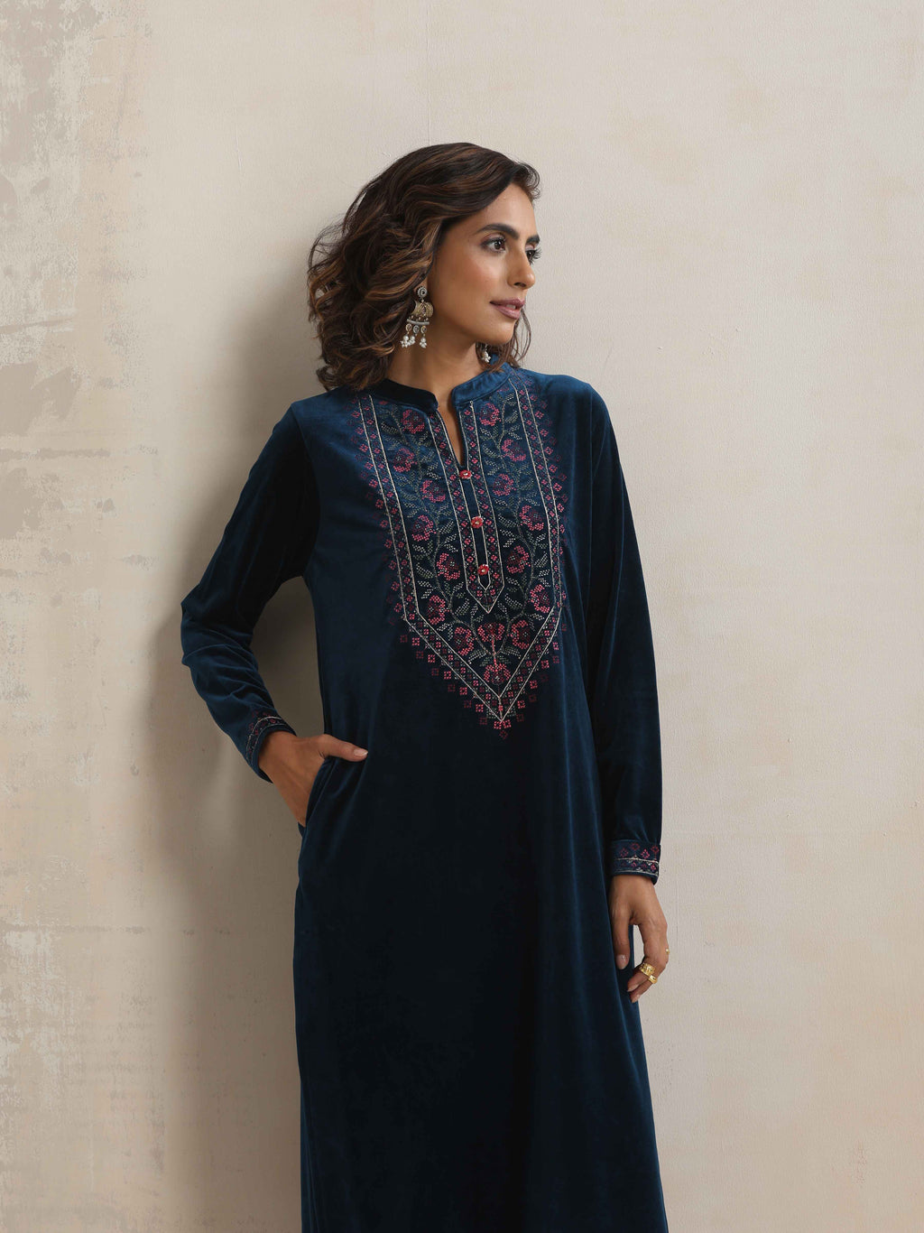 trueBrowns Blue Velvet Floral Embroidered Kurta Pant Dupatta Set | Grocsy