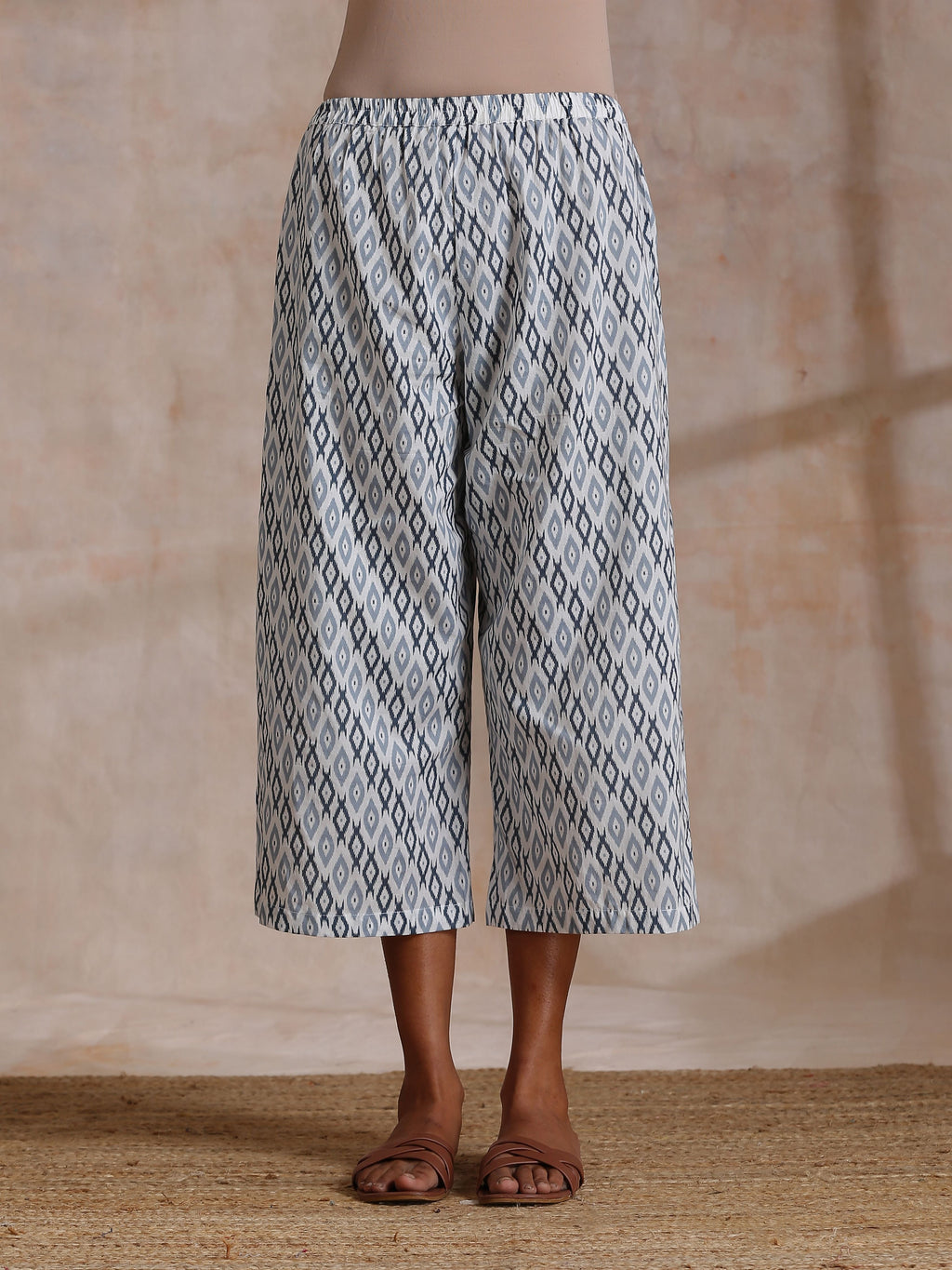 trueBrowns Multi Grey On Grey Ikat Print Cotton High-Low Co-Ord Set | Grocsy