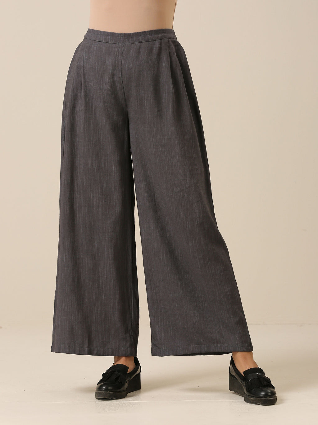 trueBrowns Slate Grey Slub Texture Sleevesless Jacket Pant Set | Grocsy