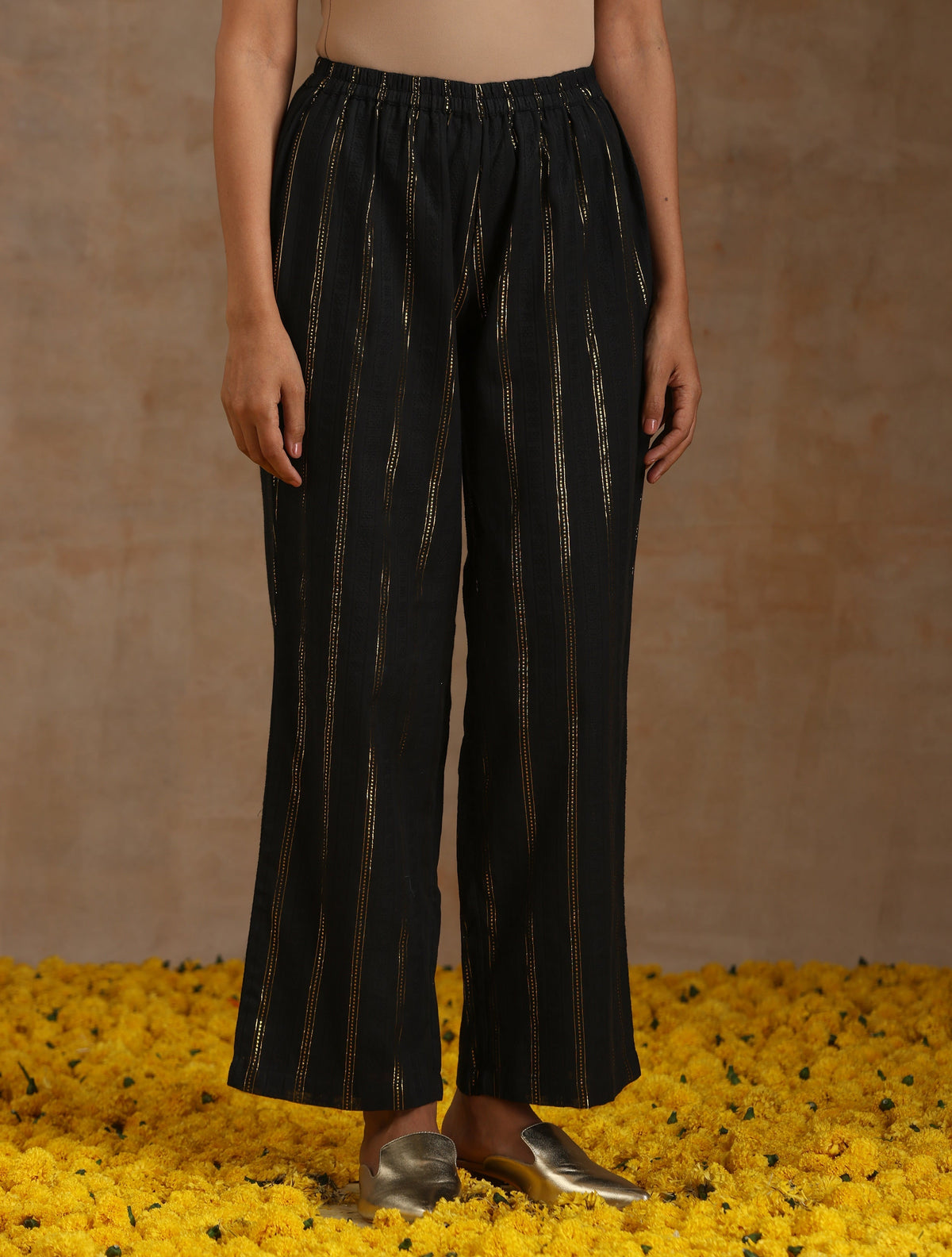 trueBrowns Black Gold Cotton Relaxed Co-Ord Set | Grocsy
