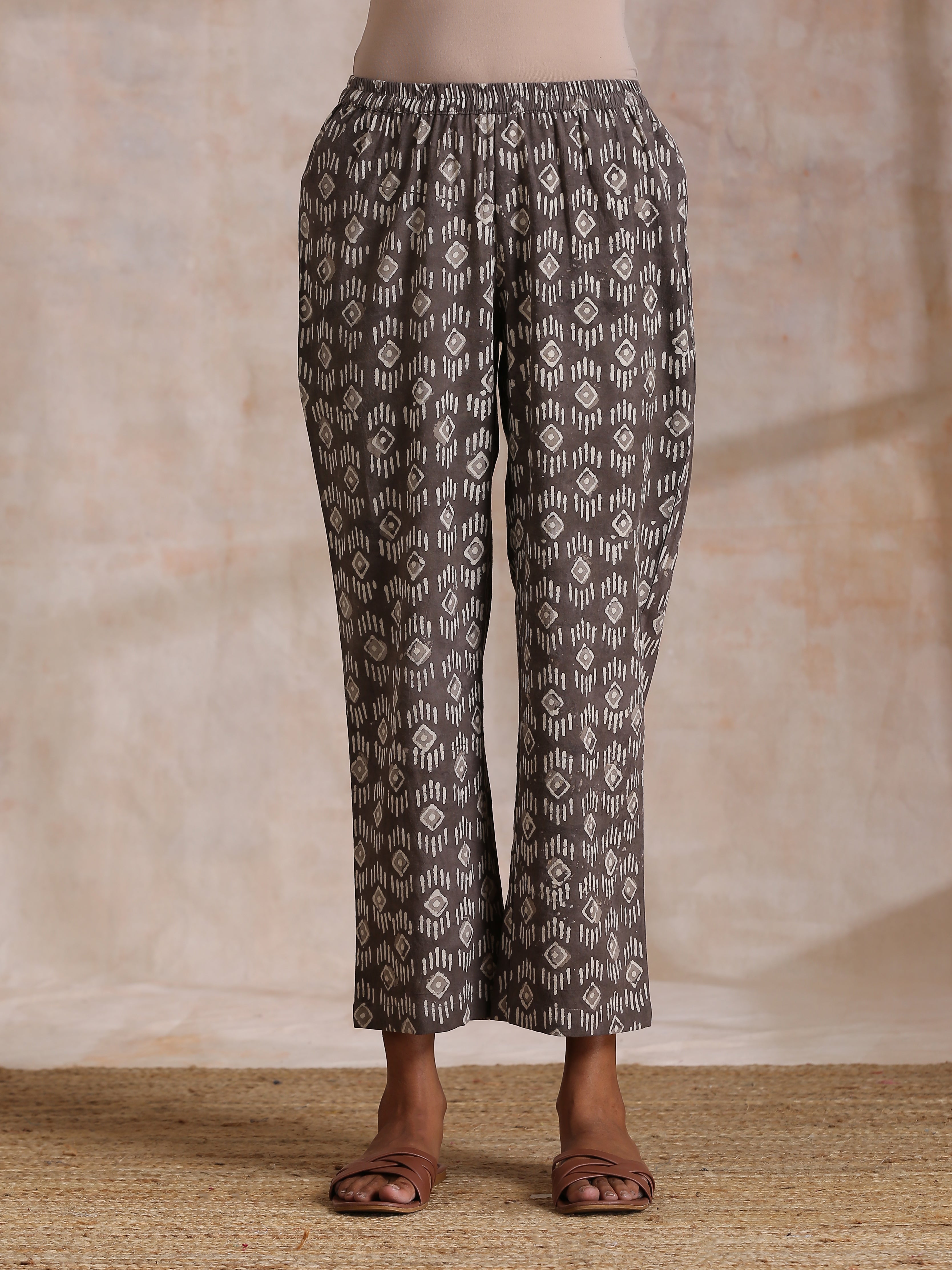 trueBrowns Clay Dabu Geometric Print Cotton Angrakha Kurta Pant Set | Grocsy