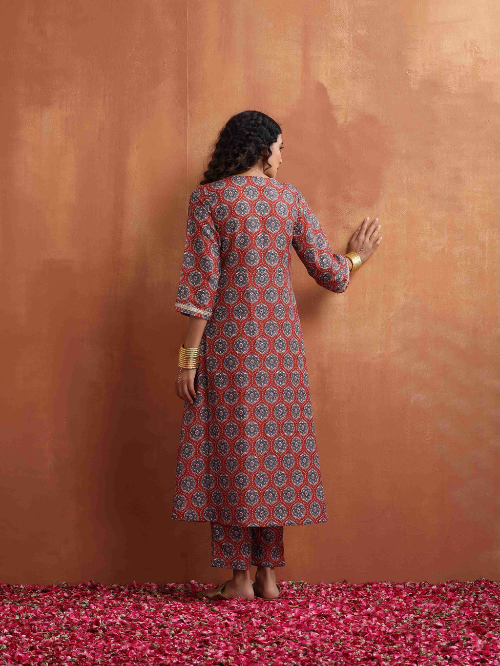 trueBrowns Rust Ajrak Print Slit Kurta Set | Grocsy