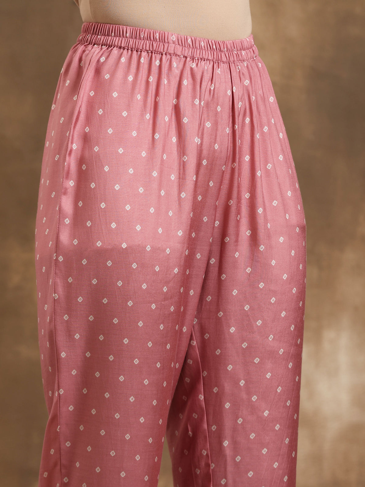 trueBrowns Light Mauve Bandhani Printed Silk Kurta Pant Set | Grocsy