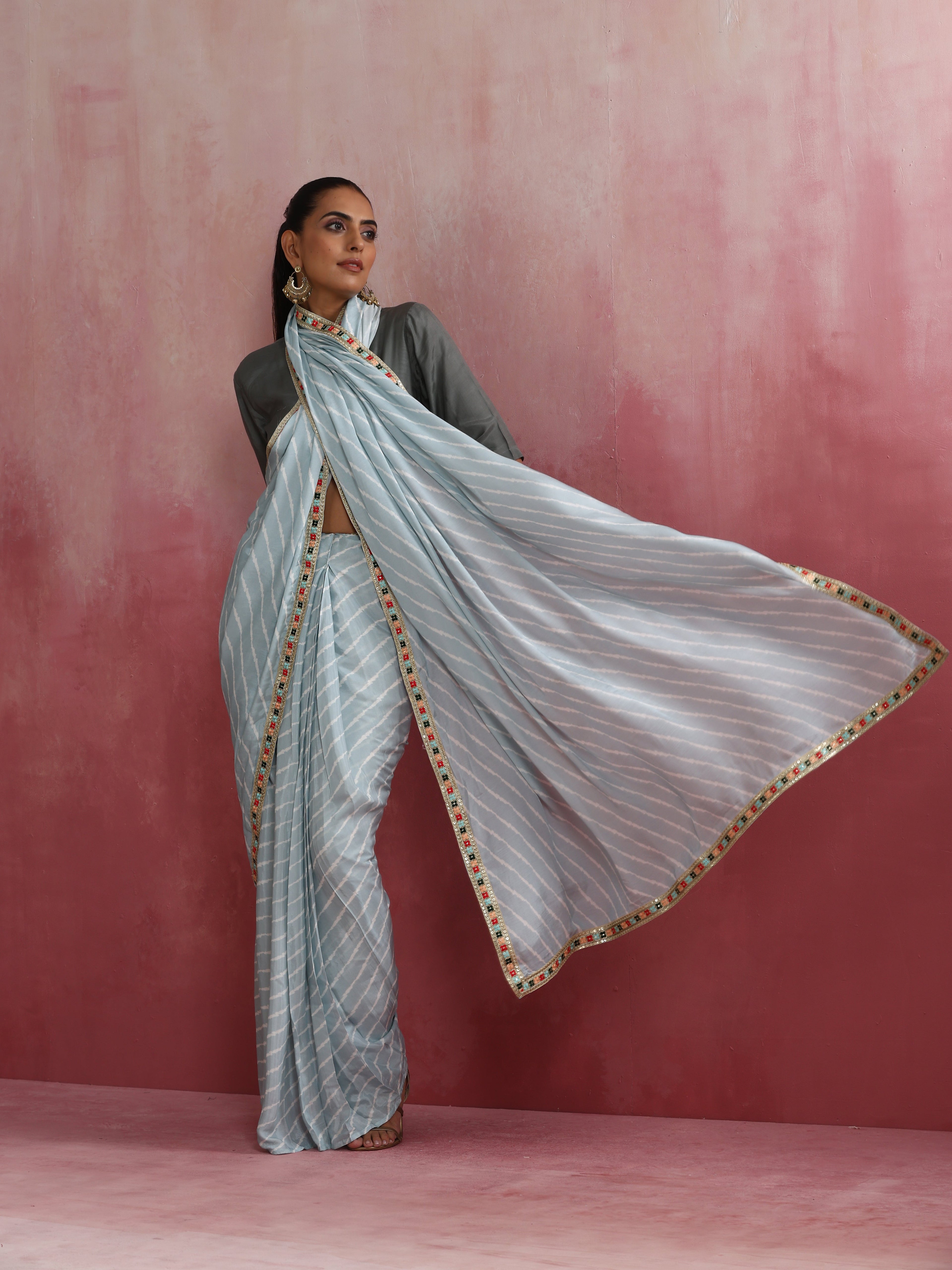 trueBrowns Grey Muslin Silk Saree | Grocsy