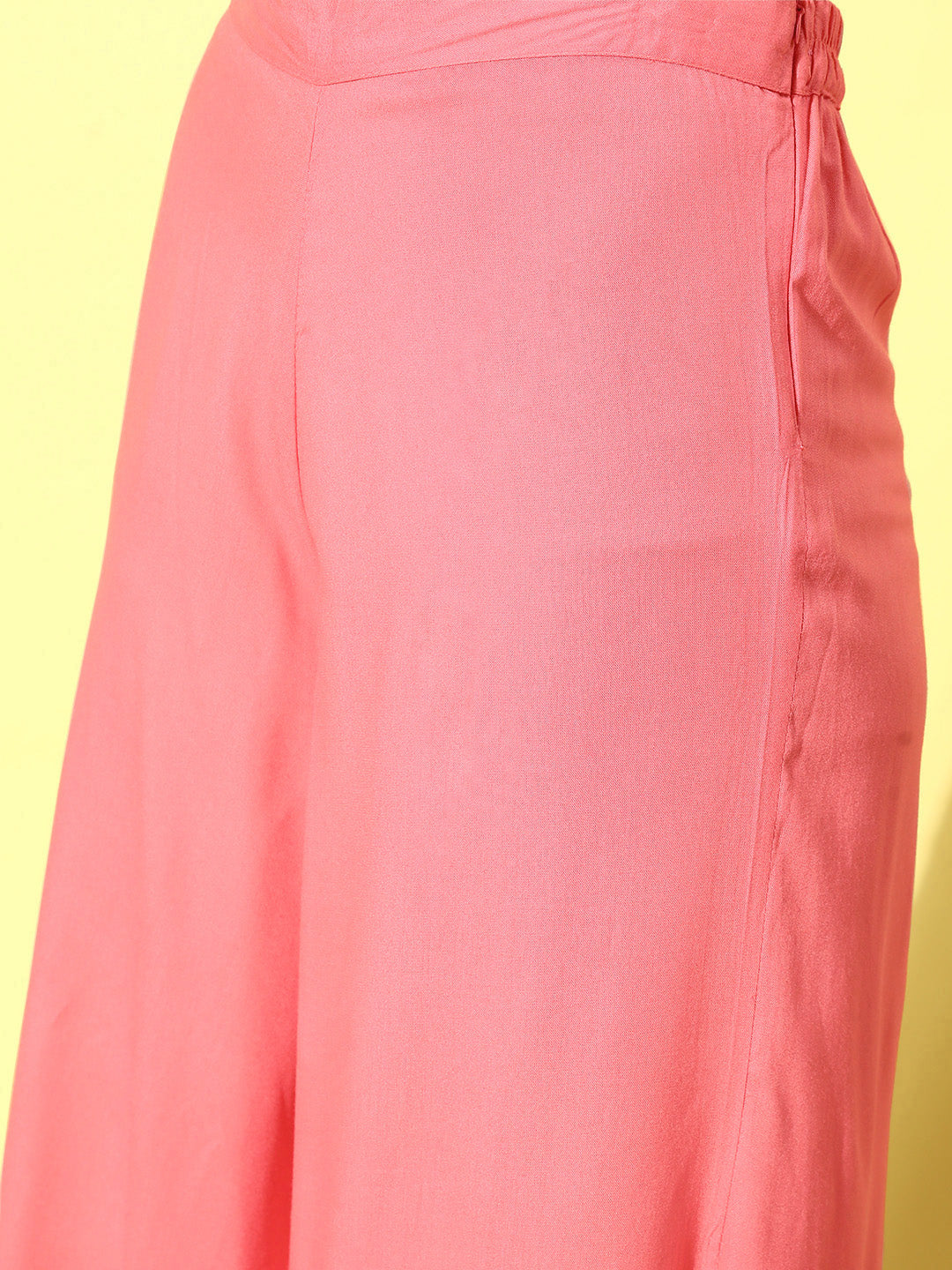 InWeave Women's Camelia Fusion Layer With Peach Sleeveless Kurta Set | Grocsy