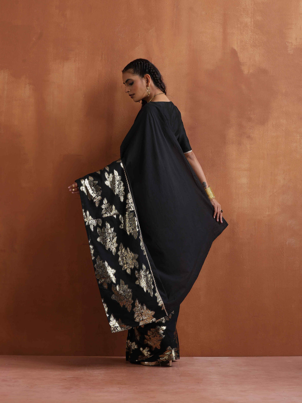 trueBrowns Black Metallic Ready To Wear Saree | Grocsy