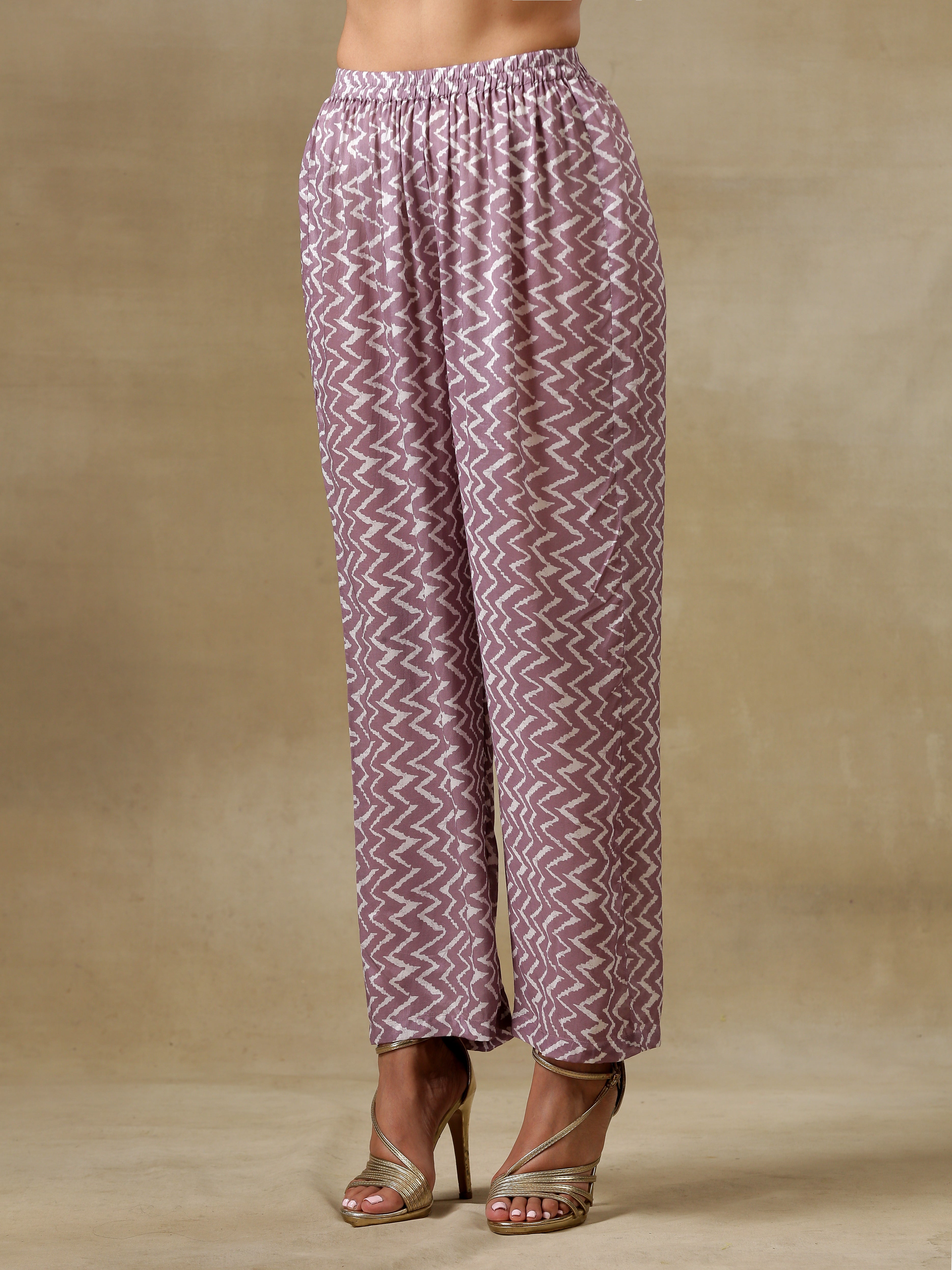 trueBrowns Dark Mauve Bandhani Printed Silk Collared Co-Ord Set | Grocsy
