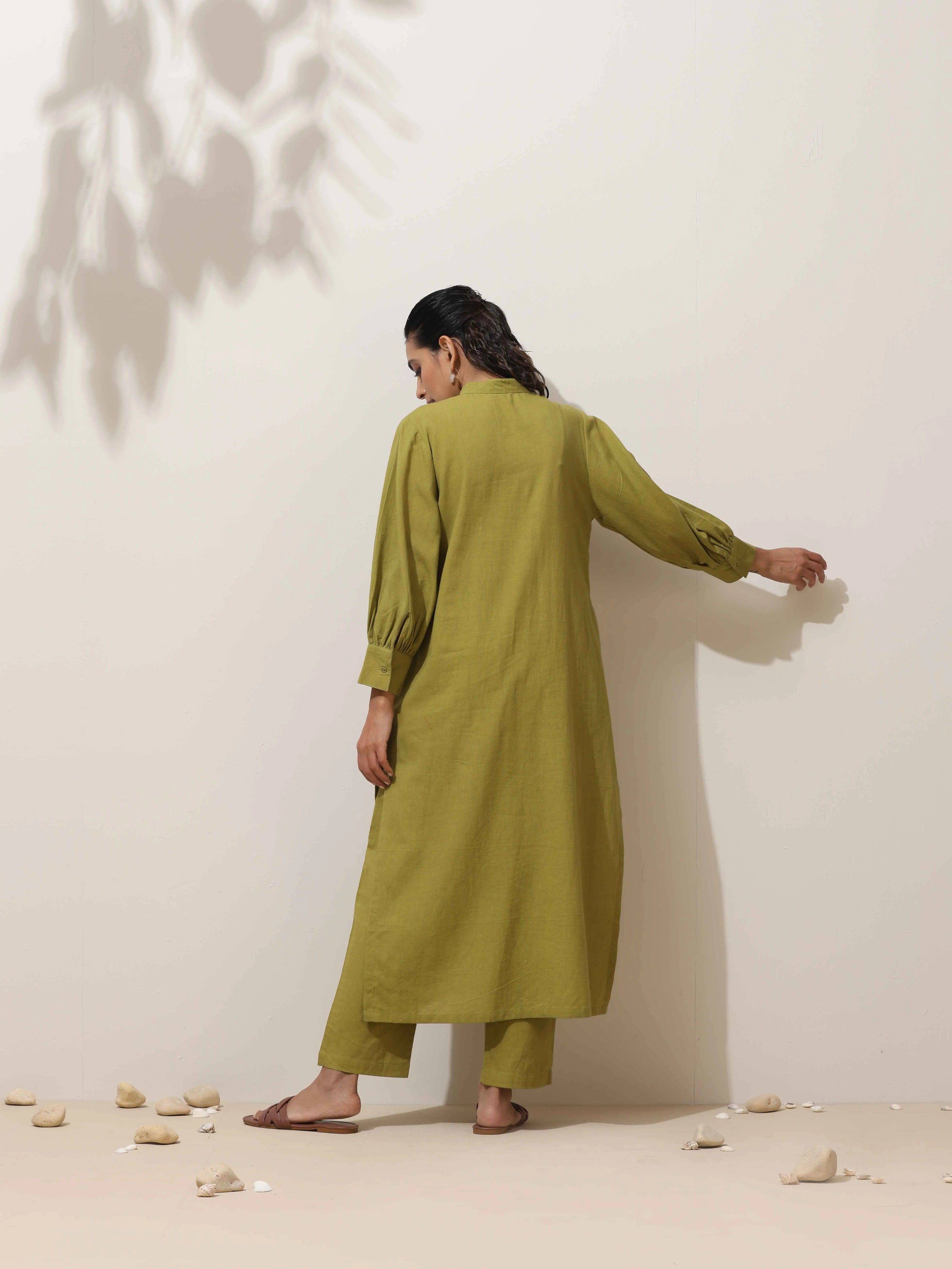 trueBrowns Pear Green Cotton Linen Kurta Pant Set | Grocsy