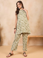 InWeave Mehandi Green White Moroccan Print Round Neck Kurta Set | Grocsy