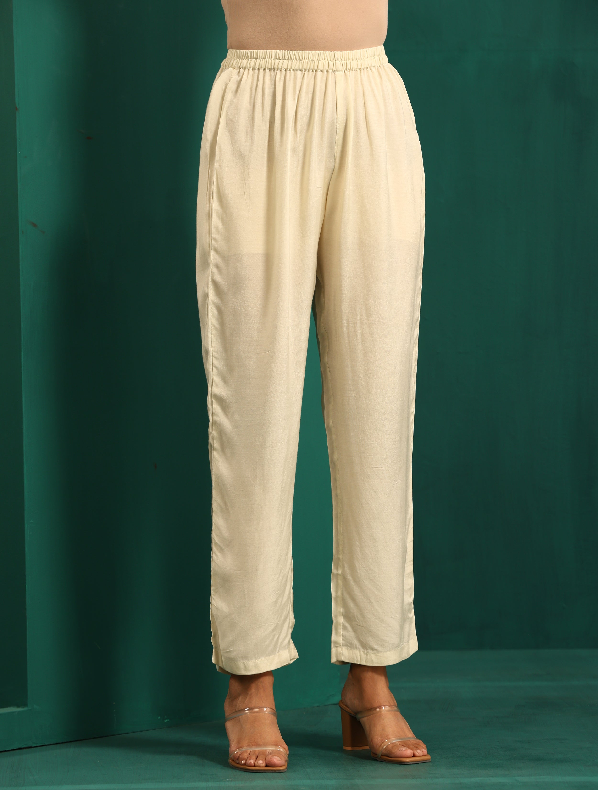 trueBrowns Off White Circle Floral Muslin Silk Printed Kaftan Pant Set | Grocsy