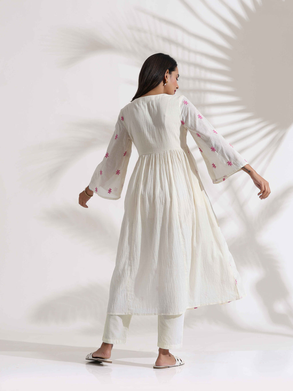trueBrowns Off-White Cotton Floral Embroidered Flared Kurta Set | Grocsy