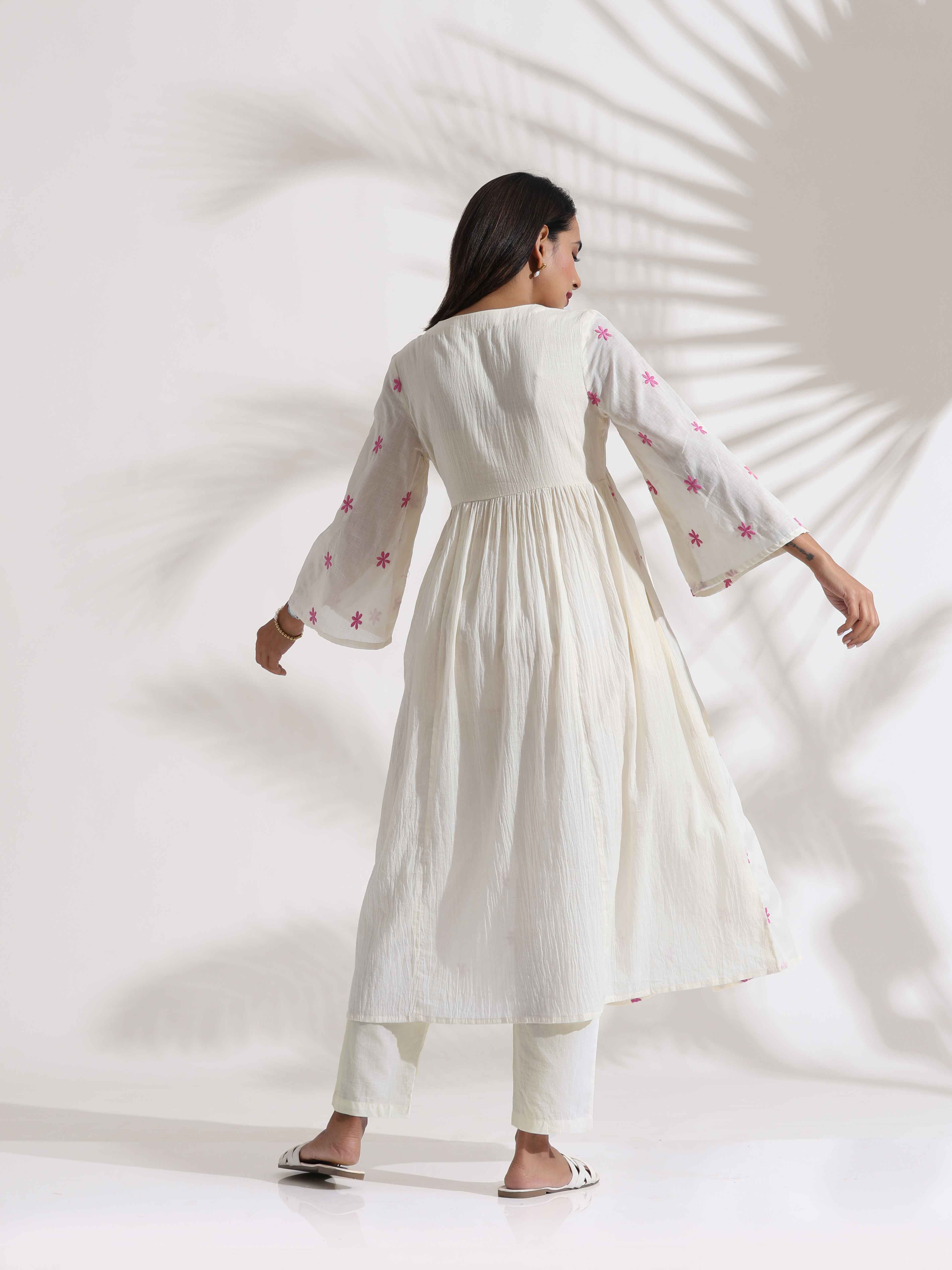 trueBrowns Off-White Cotton Floral Embroidered Flared Kurta Set | Grocsy