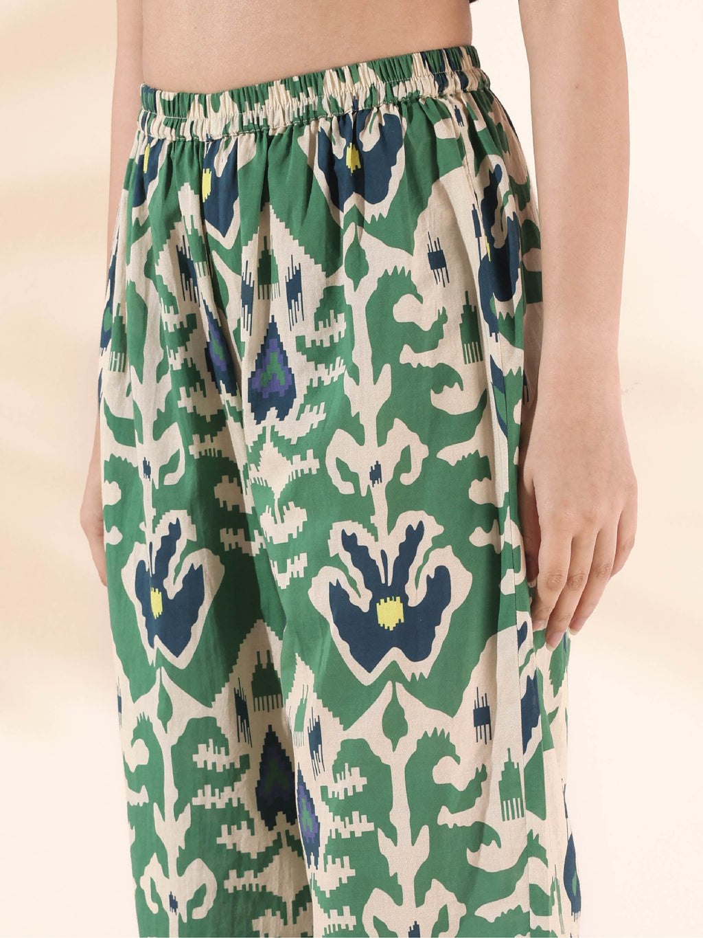 trueBrowns Green Cotton Ikat Sleeveless Co-ord Set | Grocsy