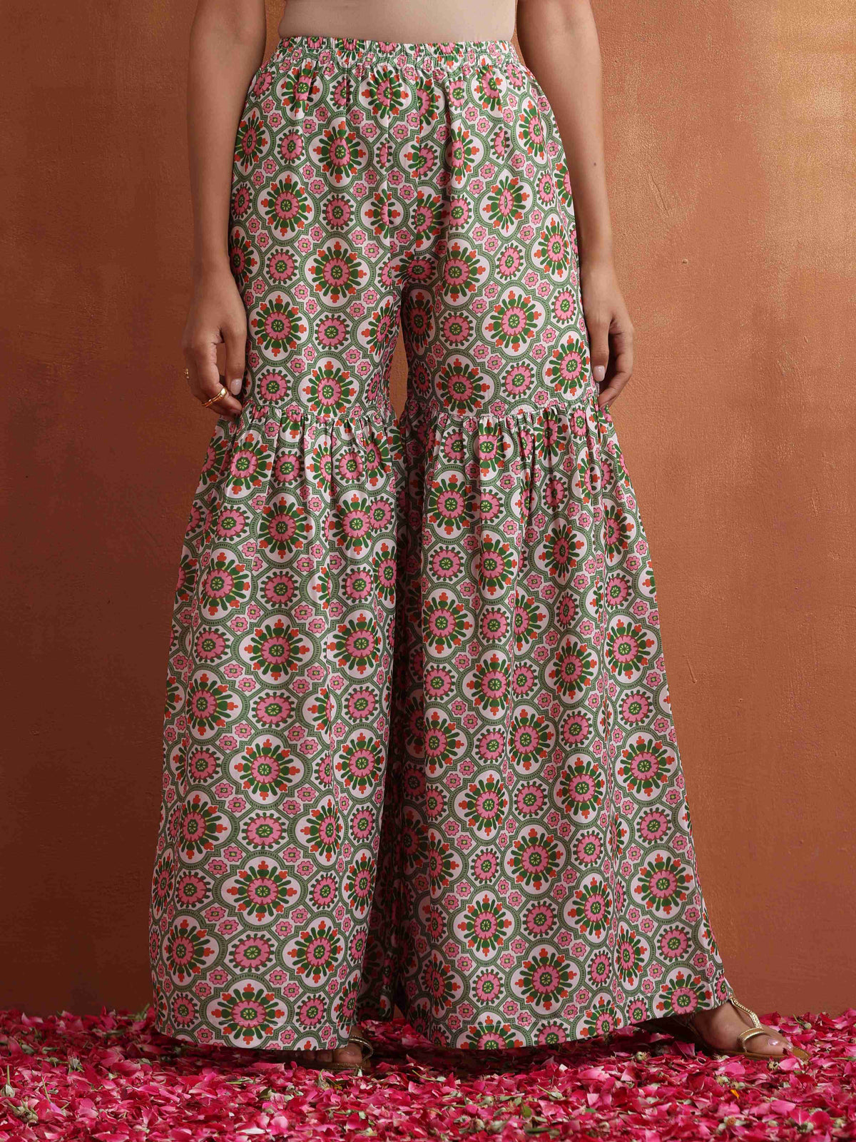 trueBrowns Off White Geometric Print Sharara Set | Grocsy