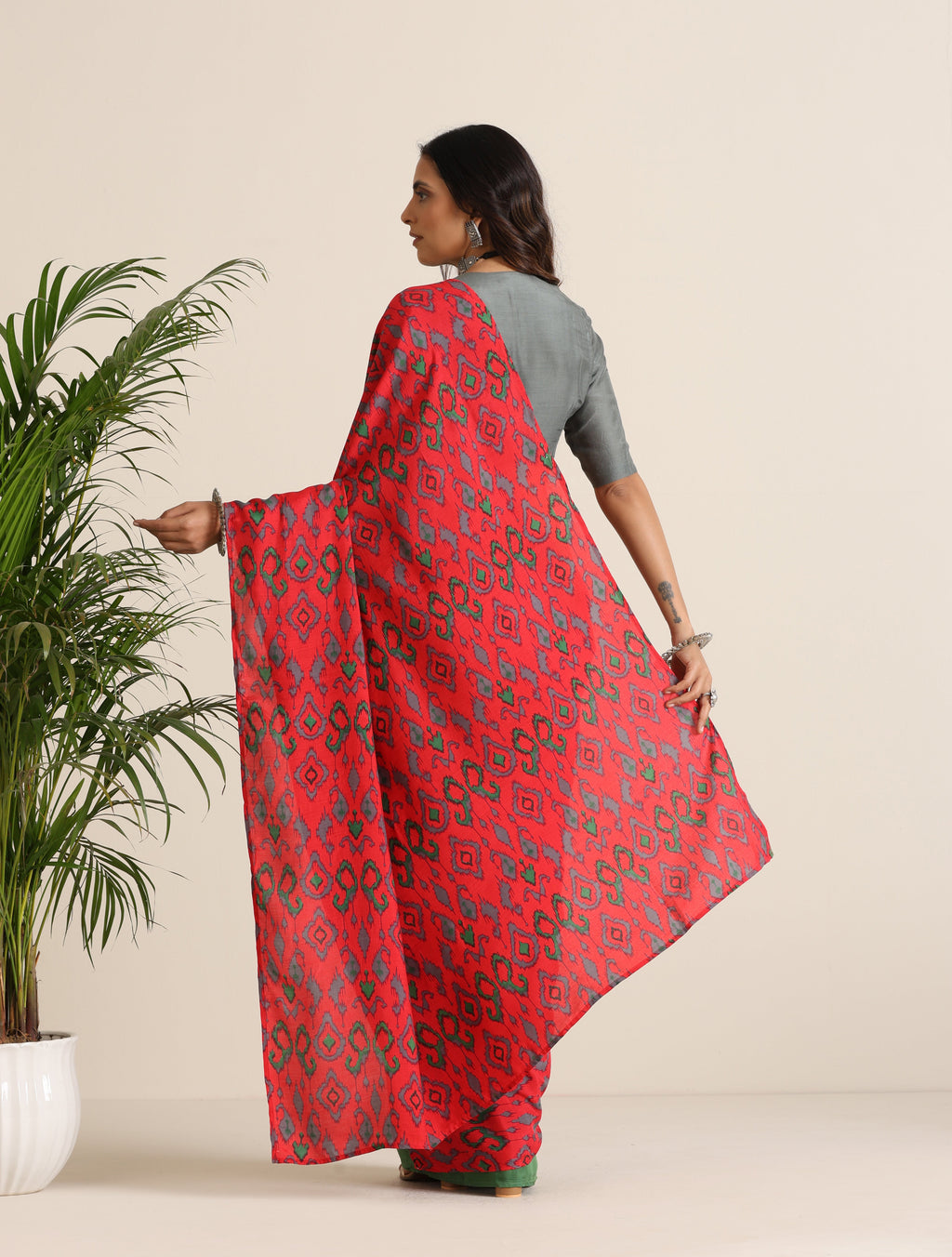 trueBrowns Red Muslin Ikat Saree | Grocsy
