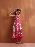 trueBrowns Pink Metallic Straight Kurta Set | Grocsy