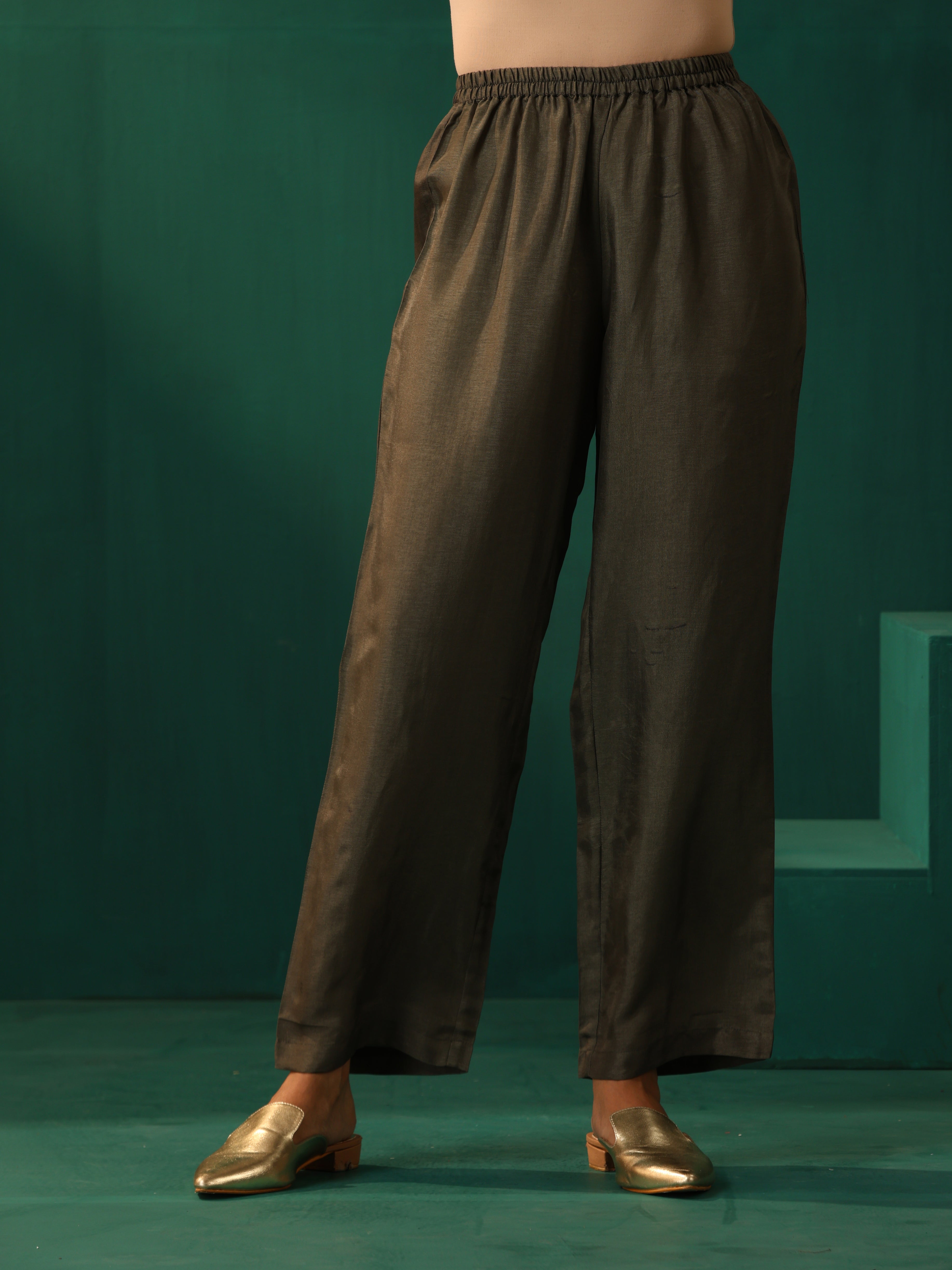 trueBrowns Grey Diamond Viscose Silk Front Slit Kurta Pant Set | Grocsy