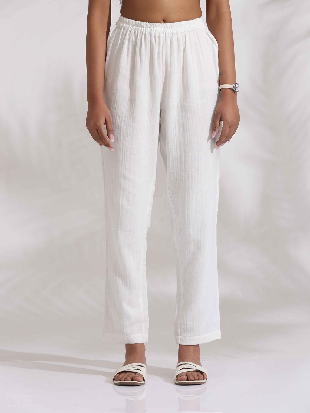 trueBrowns White Cotton Embroidered Kurta Co-ord Set | Grocsy