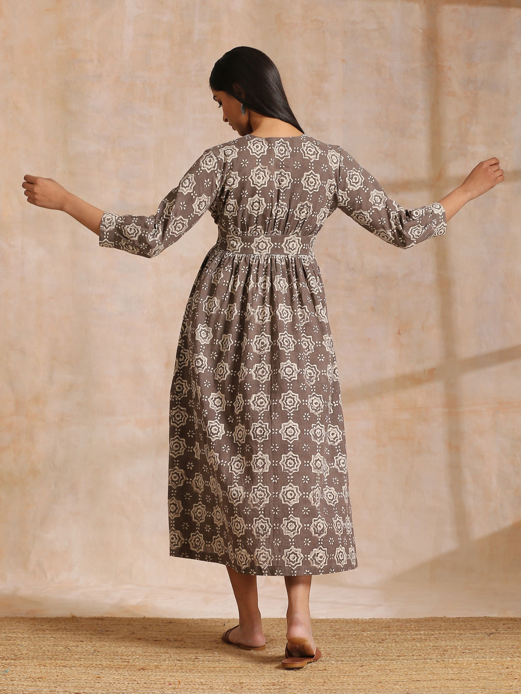 trueBrowns Clay Dabu Overall Print Cotton Wrap Dress | Relove | Grocsy