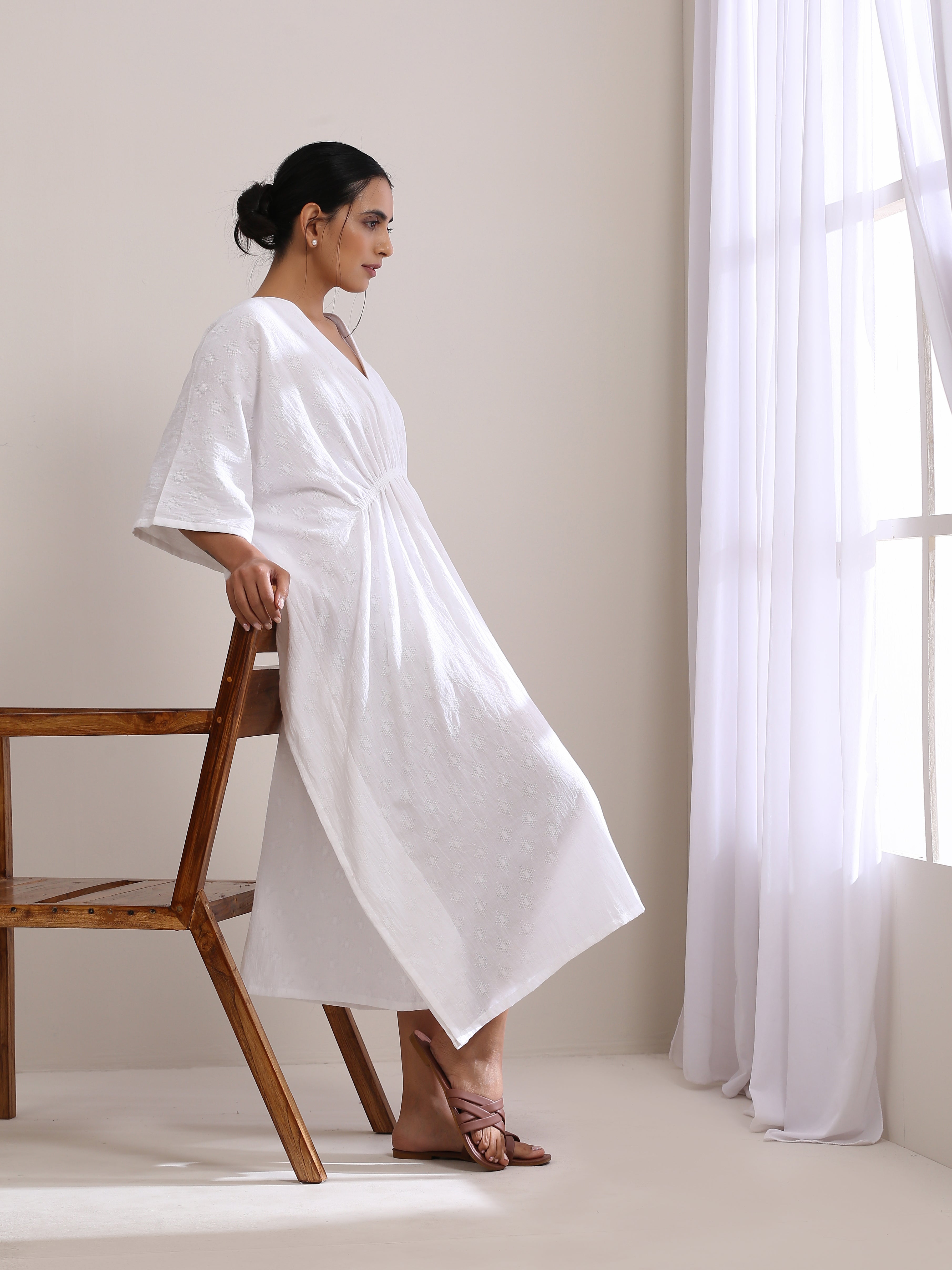 trueBrowns White Dobby Kaftan Dress | Relove | Grocsy