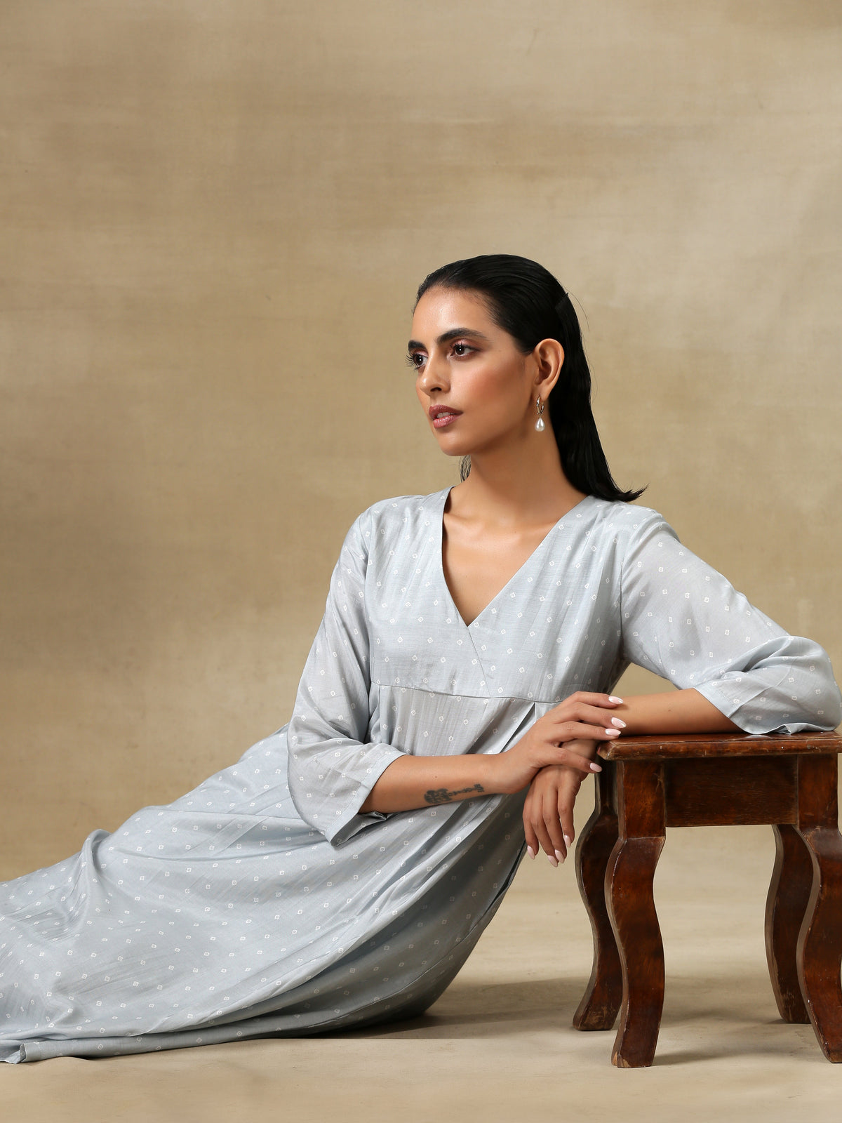 trueBrowns Grey Bandhani Printed Silk Yoke Kurta Pant Set | Grocsy