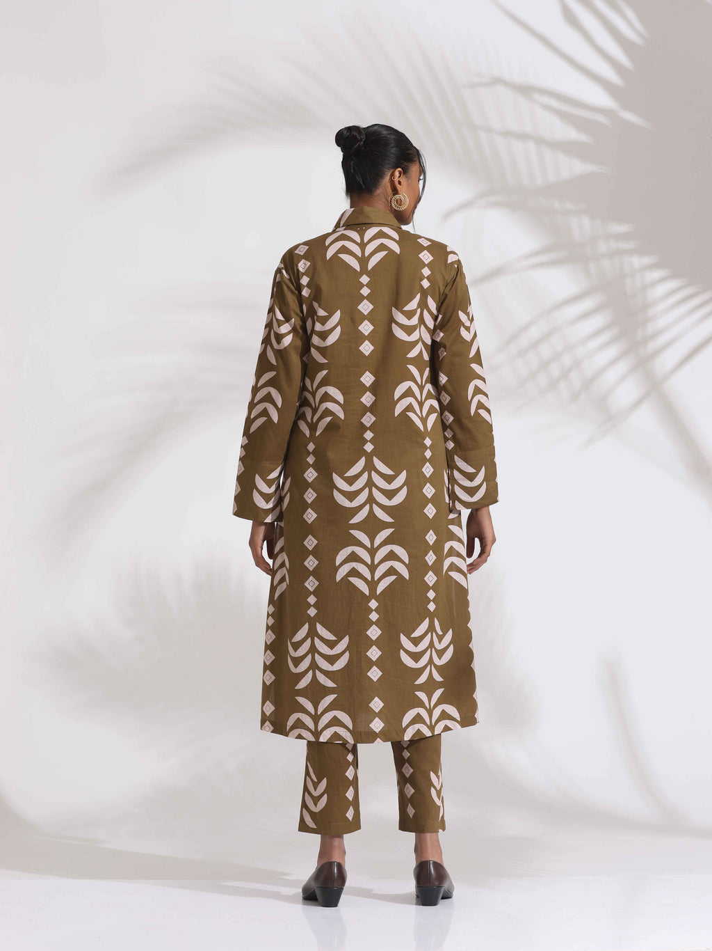 trueBrowns Olive Green Cotton Stripe Print Shirt Kurta Set | Grocsy