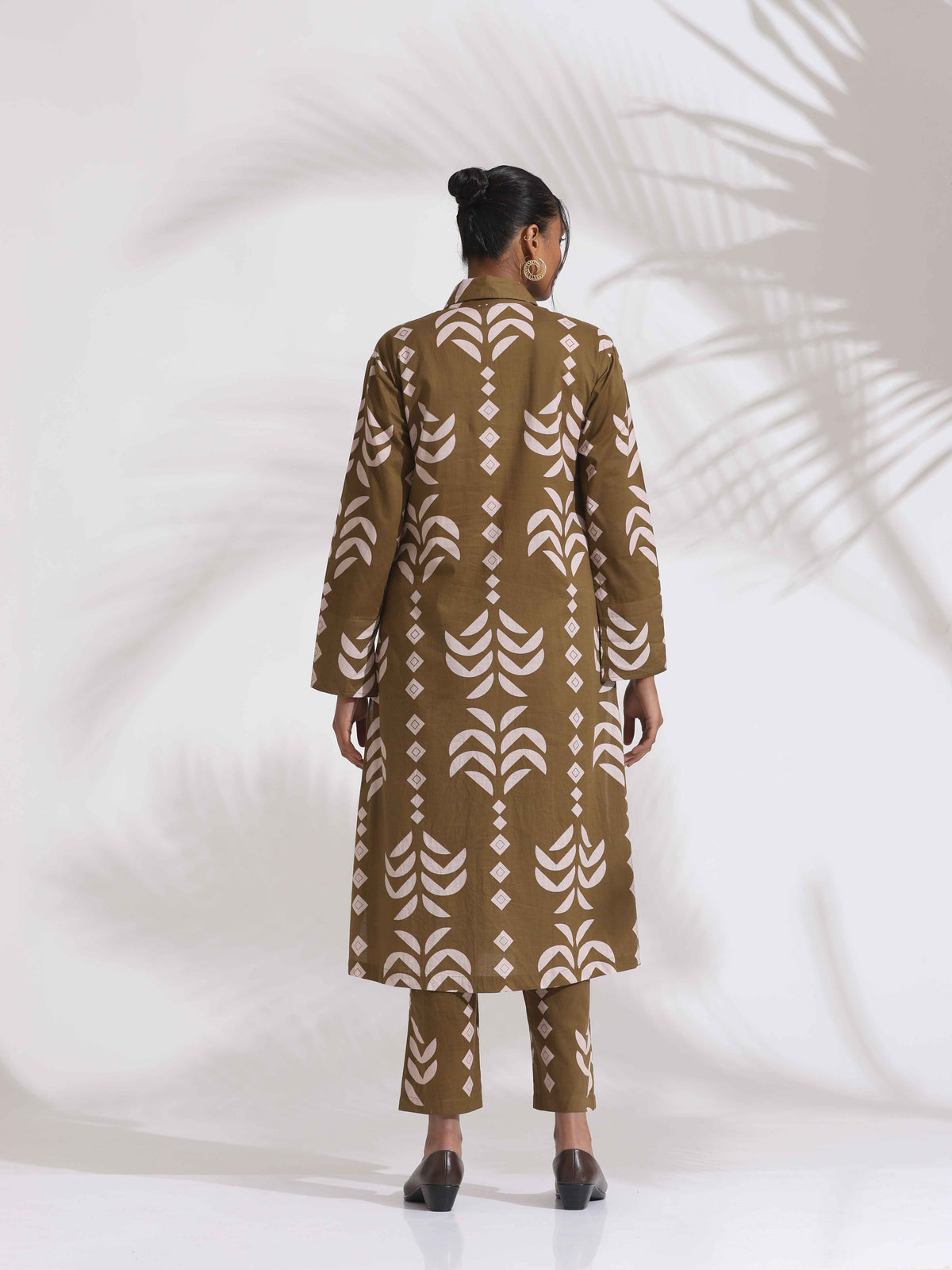 trueBrowns Olive Green Cotton Stripe Print Shirt Kurta Set | Grocsy