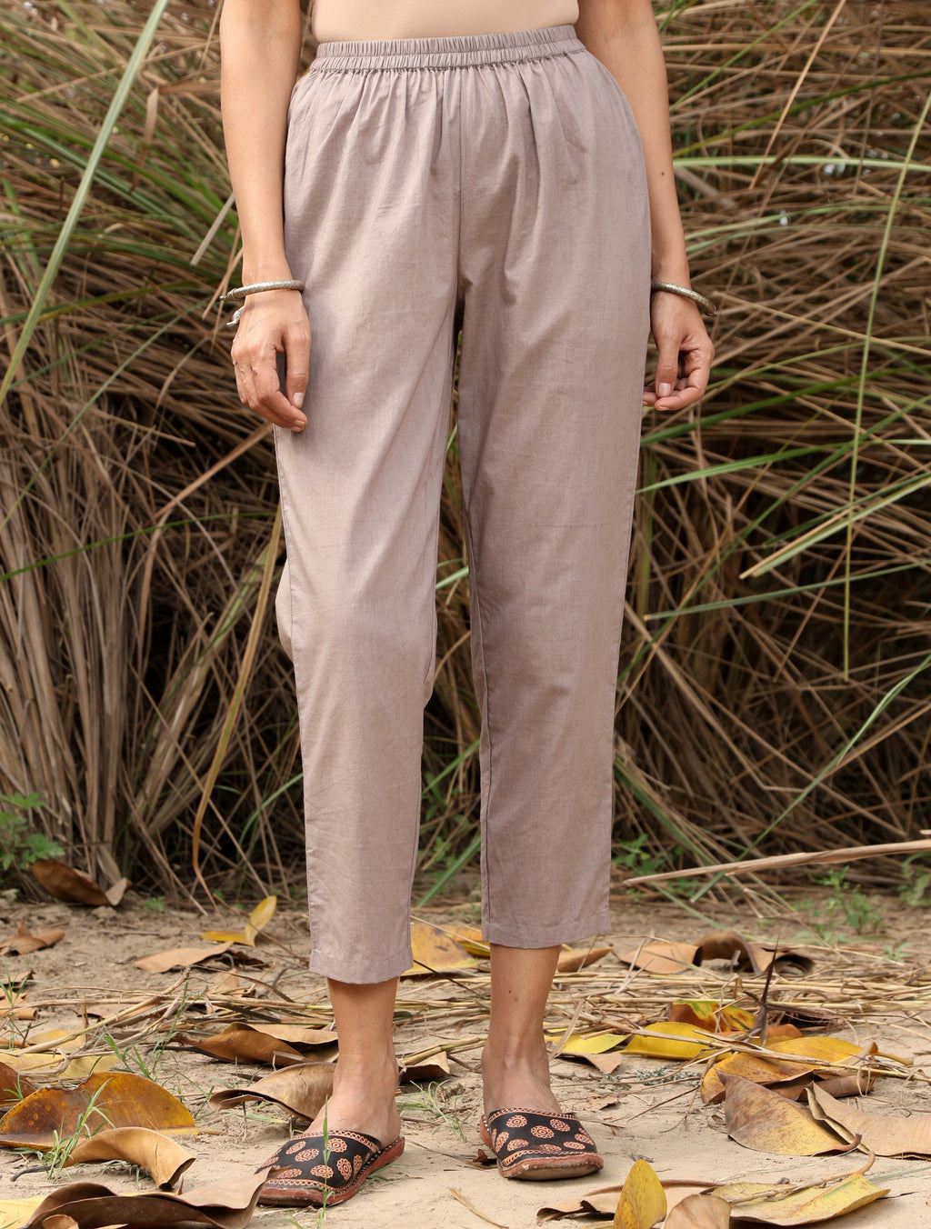 trueBrowns Grey Cotton Embroidered S/L Kurta Set | Grocsy