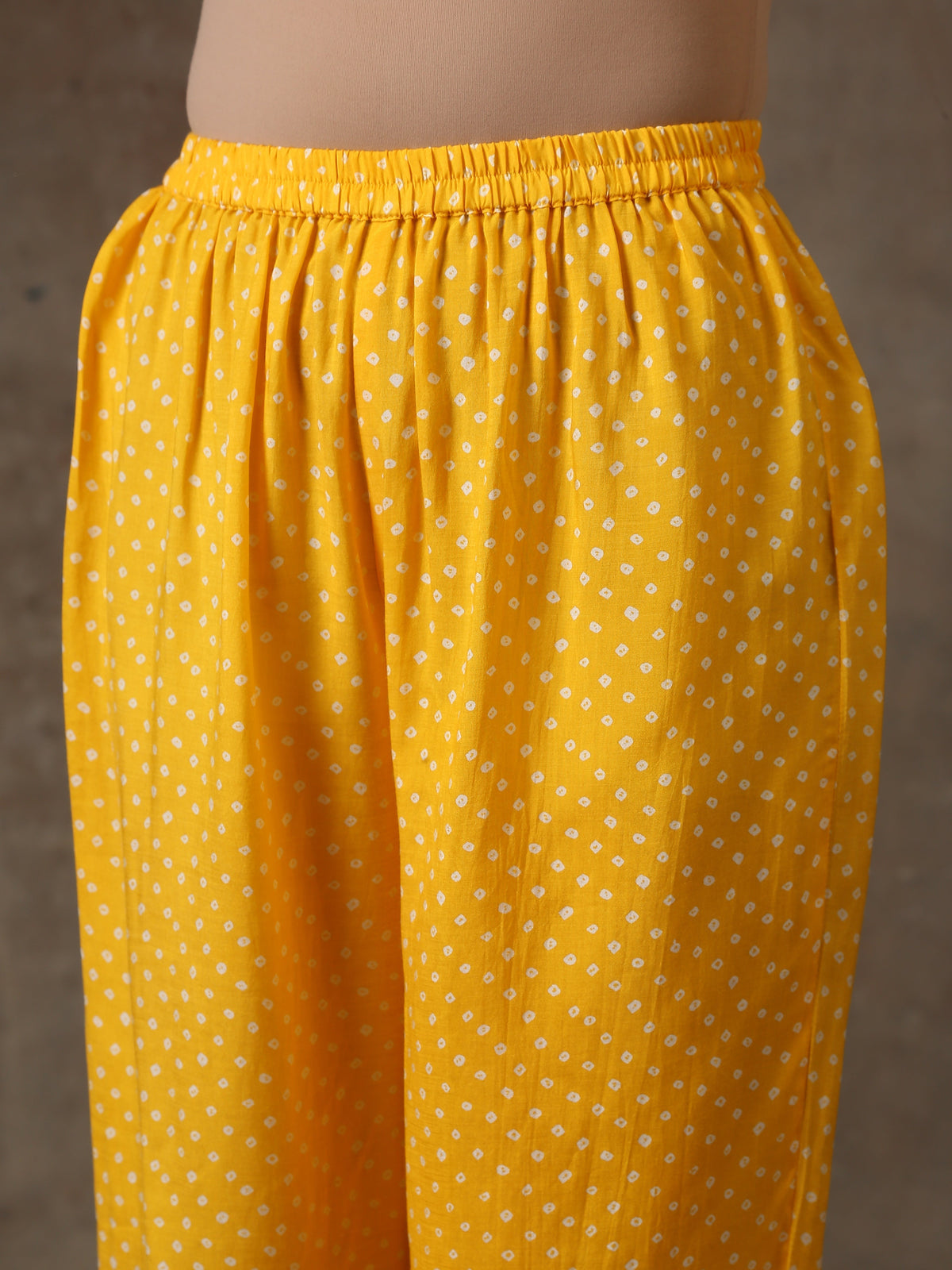 trueBrowns Yellow Bandhani Flare Printed Silk Co-Ord Set | Relove | Grocsy