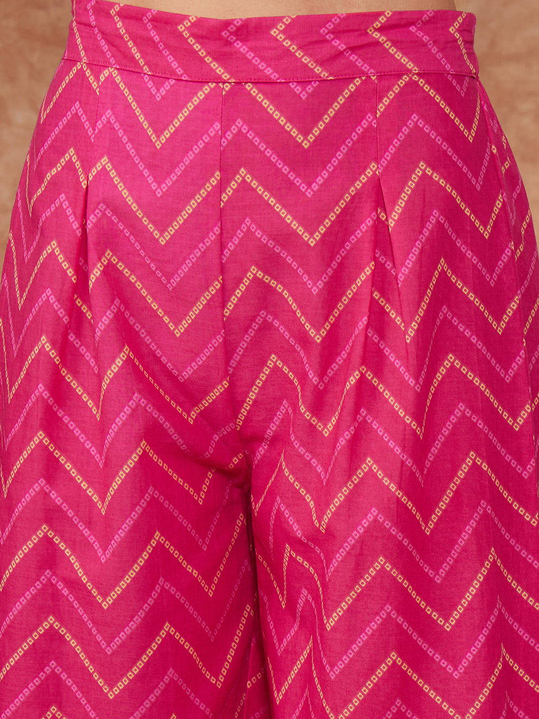 InWeave Women's Fuchsia S Print Twisted Neckline Kurta Pant Set | Grocsy
