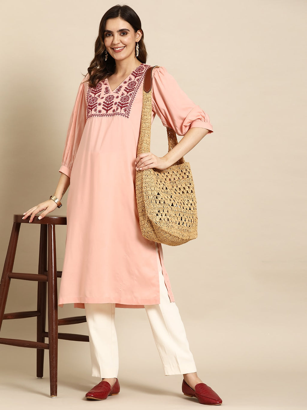 Sangria Floral Embroidered Kurta | Grocsy