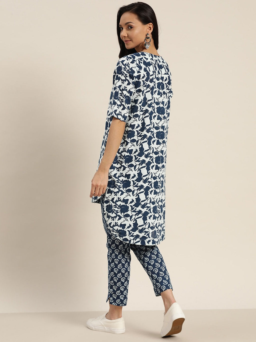 Sangria Women White & Navy Blue Printed Kurta with Trousers | Grocsy