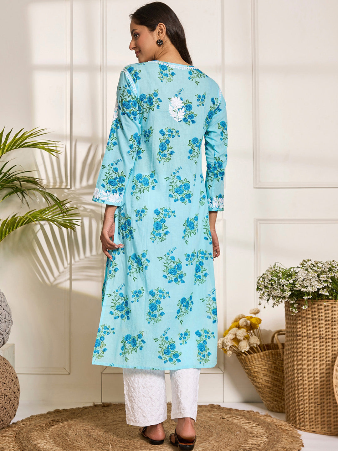 HOUSE OF KARI Floral Embroidered Chikankari Pure Cotton Kurta | Grocsy