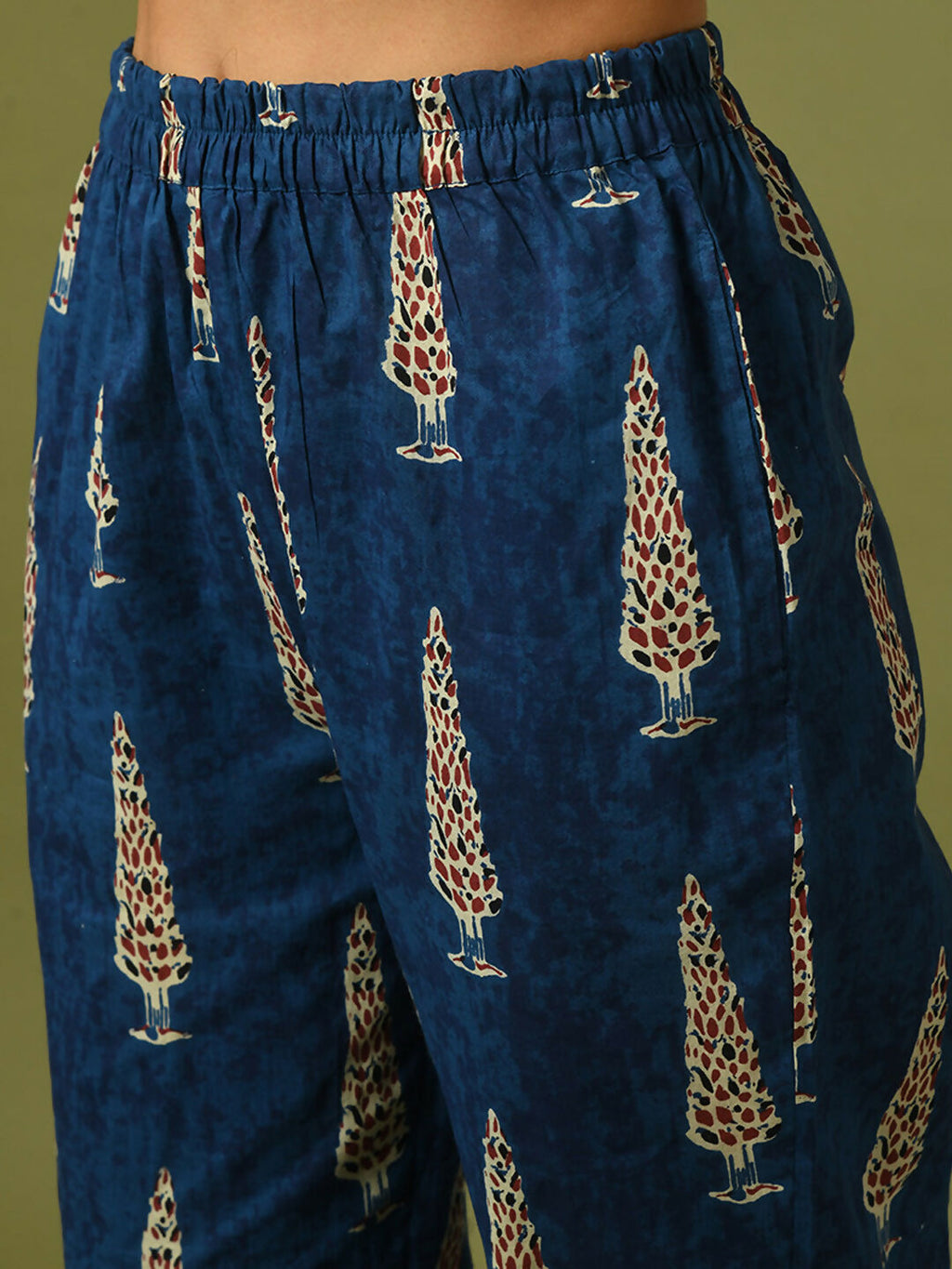 Myshka Women's Blue Printed Cotton Straight Party Kurta Set With Dupatta | Grocsy