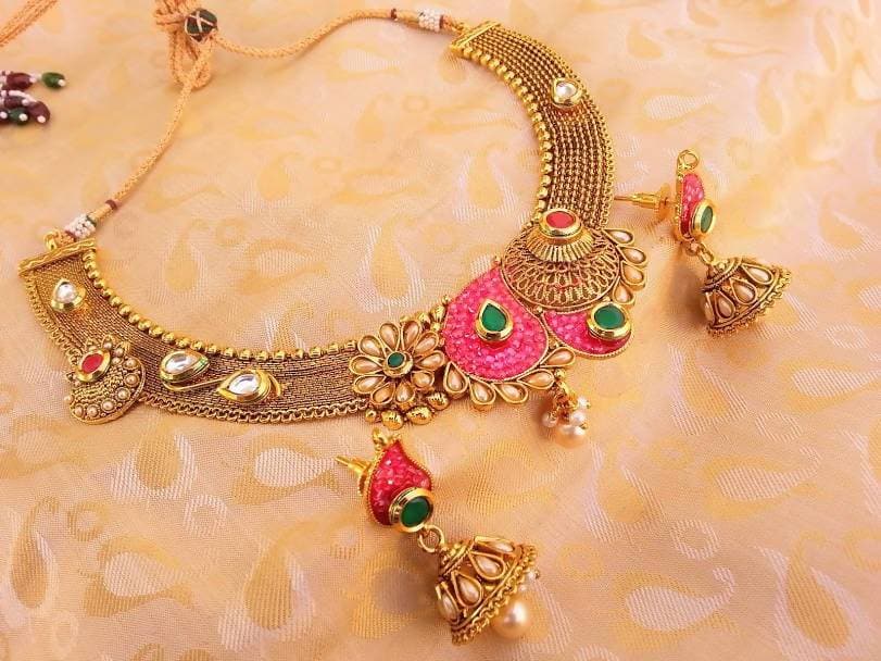 Multicolor Antique Pink And Green Necklace Set | Grocsy