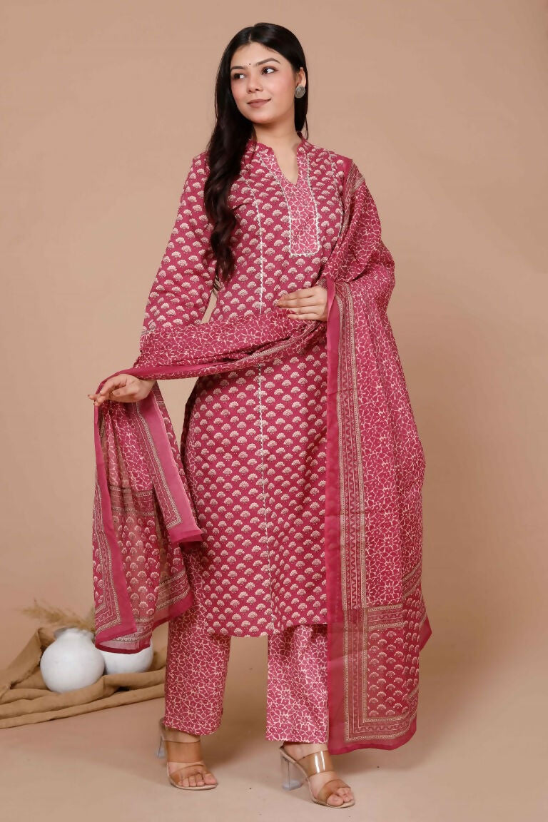 Miravan Women's Pink Straight Floral Printed Kurta & Palazzo With Dupatta Set | Grocsy