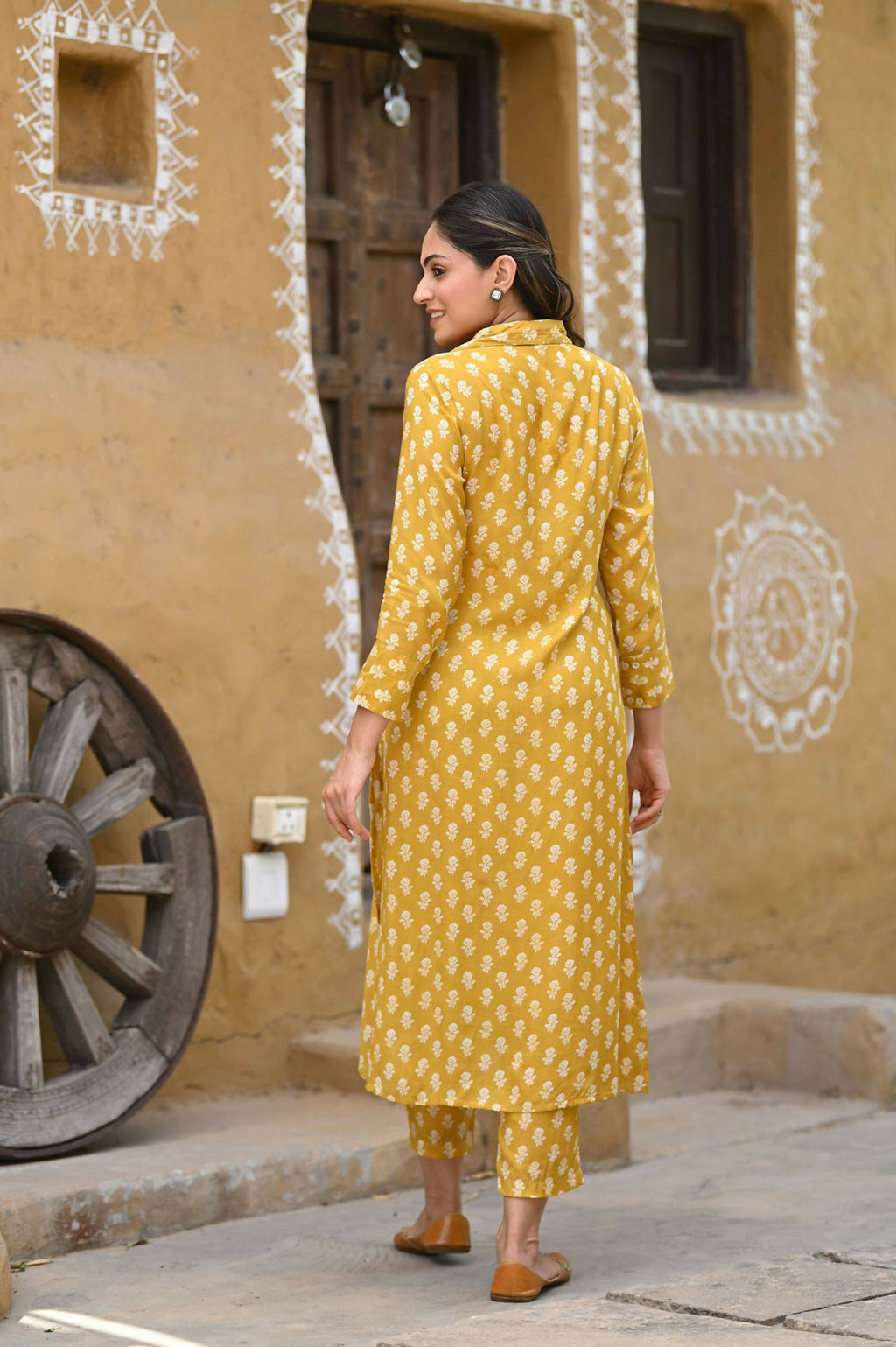 Jyoti Fashion Women's Mustard Pure Muslin Heavy Digital Printed Kurta Pant Set | Grocsy