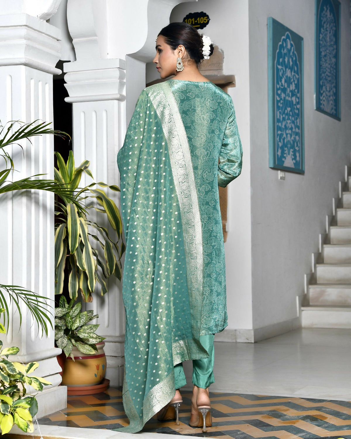 Vaasva Women's Digital Printed Tissue Suit Set With Solid Pant & Brocade Dupatta | Grocsy