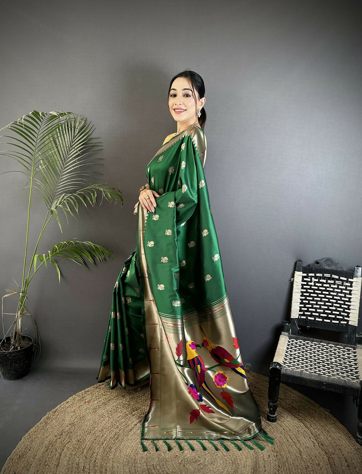 Joban Fashion Green Peacock & Floral Motifs Soft Silk Kanchipuram Saree | Grocsy