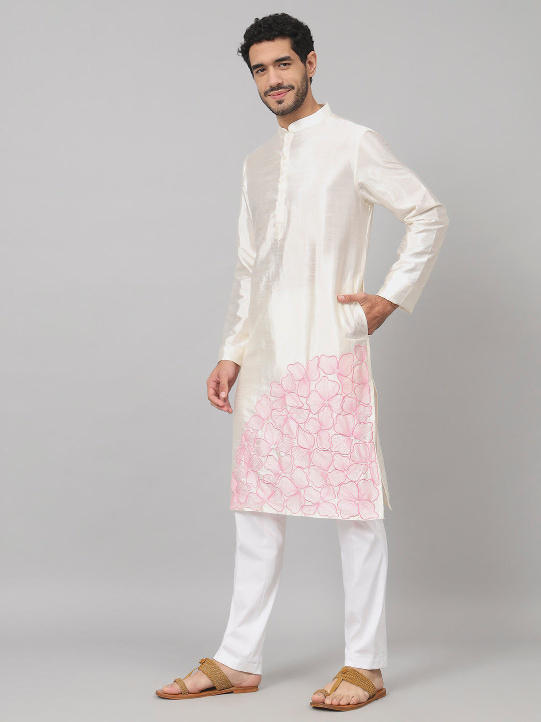 Contours Patels Embroidered Silk Kurta by Hilo Design | Grocsy